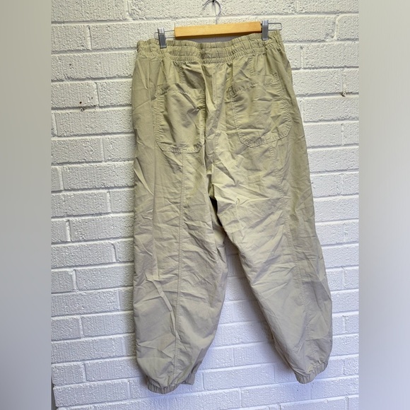 Urban Outfitters BDG Cargo Baggy Pants Beige Parachute Drawstrings XL - Picture 7 of 9
